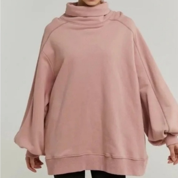 Lit Tops - Whisper Ladies Oversized Turtleneck Sweatshirt. Medium. Pale pink